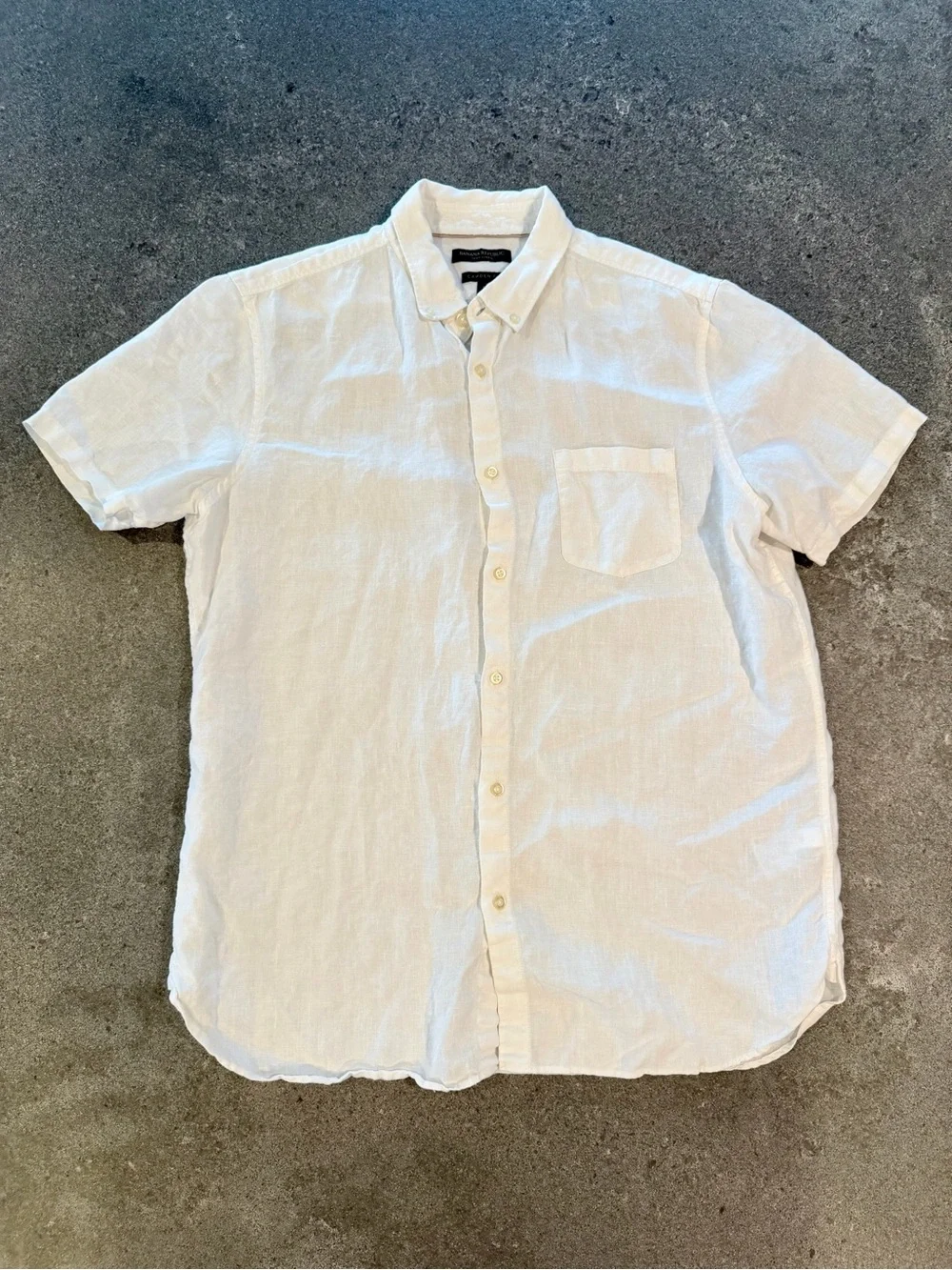 Banana Republic Men’s White Linen Standard Fit Button-Down Shirt-Large